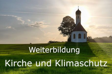 Ein Kirchlein auf der Wiese mit Schriftzug Weiterbildung